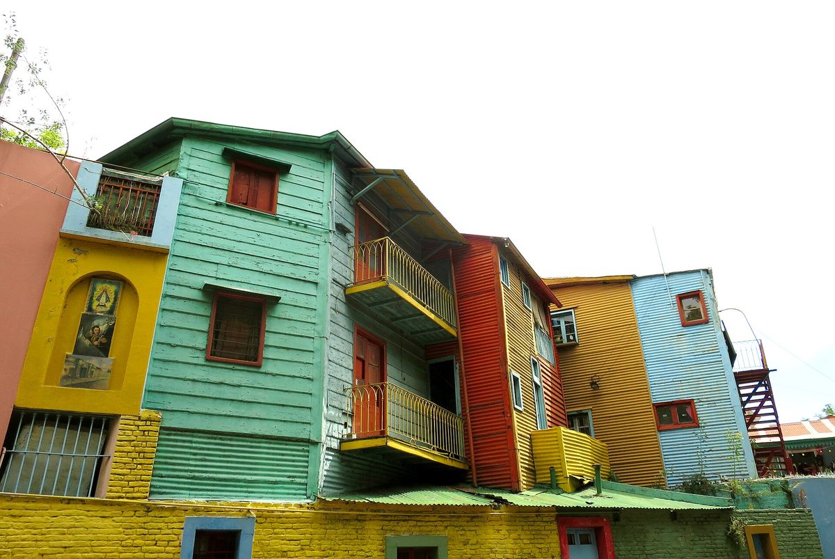 Colourful La Boca neighbourhood Buenos Aires — visitors should stick to the Caminito tourist zone and avoid areas to avoid in Buenos Aires at night