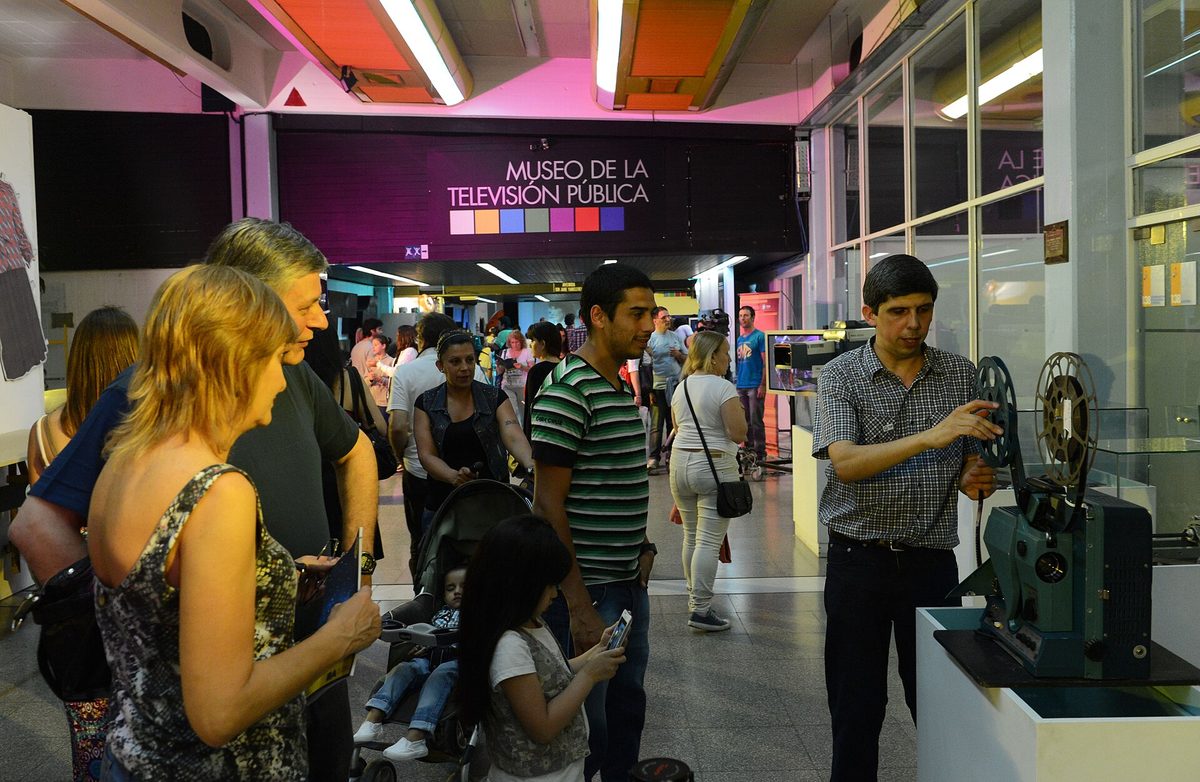Visitors at La Noche de los Museos, the free spring museum night in Buenos Aires
