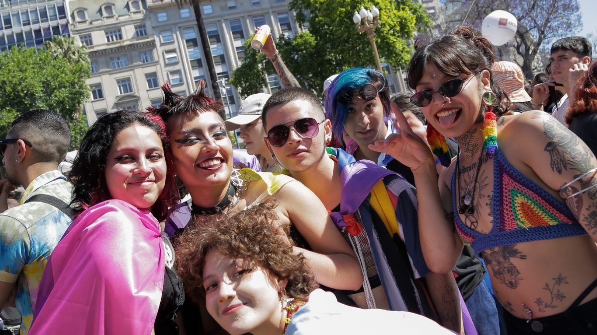 Buenos Aires gay bars come alive after the Marcha del Orgullo, the city's joyful Pride march