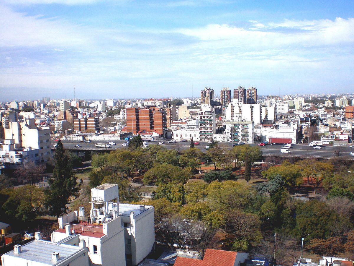 Aerial view of the Autopista 25 de Mayo cutting through Buenos Aires, the elevated motorway drivers use to leave the city