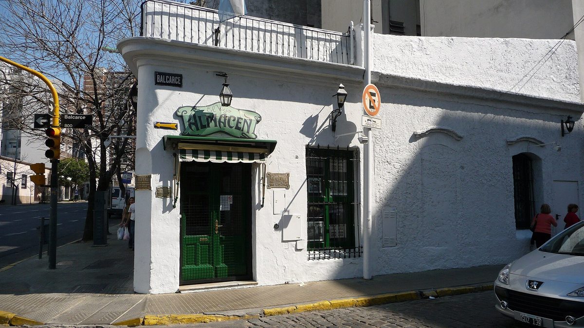 El Viejo Almacen, a historic tango house in San Telmo, the bohemian heart of the Buenos Aires milonga scene