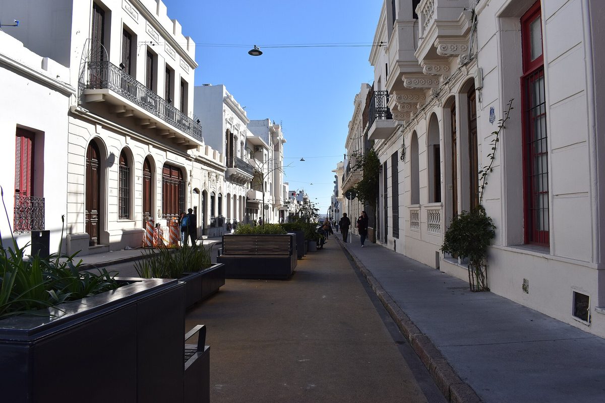 A cobblestone street lined with colonial buildings in the Ciudad Vieja old town of Montevideo, Uruguay