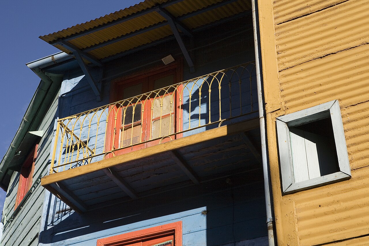 Brightly painted corrugated-tin houses on Caminito in La Boca, Buenos Aires